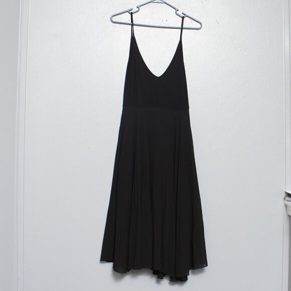 See You Monday Dresses & Skirts - See you Monday black pleated sexy midi dress